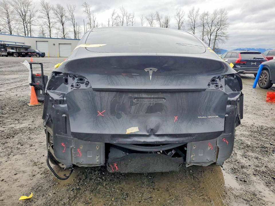 41812606 :رقم المزاد ، 7SAYGAEE3RF036372 vin ، 2024 Tesla Model Y مزاد بيع