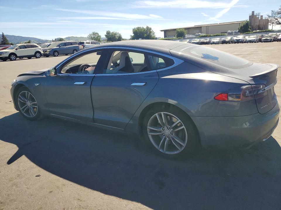 2013 Tesla Model S მანქანა იყიდება აუქციონზე, vin: 5YJSA1CP5DFP19711, აუქციონის ნომერი: 46767176