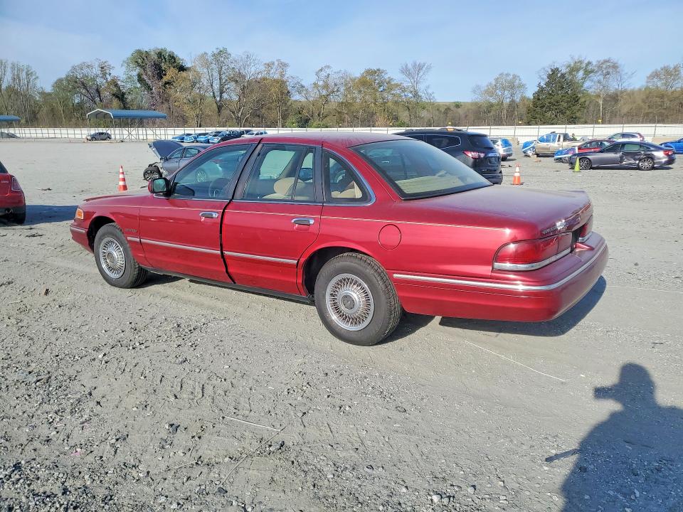 1995 Ford Crown Victoria მანქანა იყიდება აუქციონზე, vin: 2FALP73W1SX145351, აუქციონის ნომერი: 47170116
