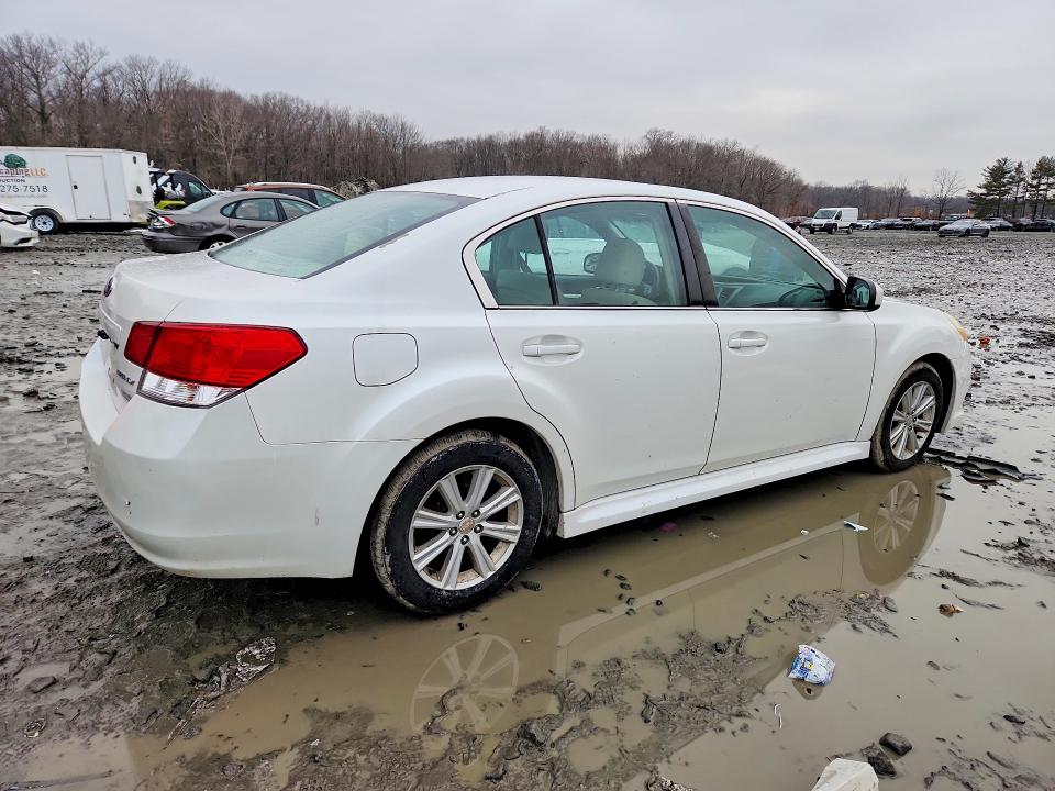 2011 Subaru Legacy მანქანა იყიდება აუქციონზე, vin: 4S3BMBC64B3217965, აუქციონის ნომერი: 79106015