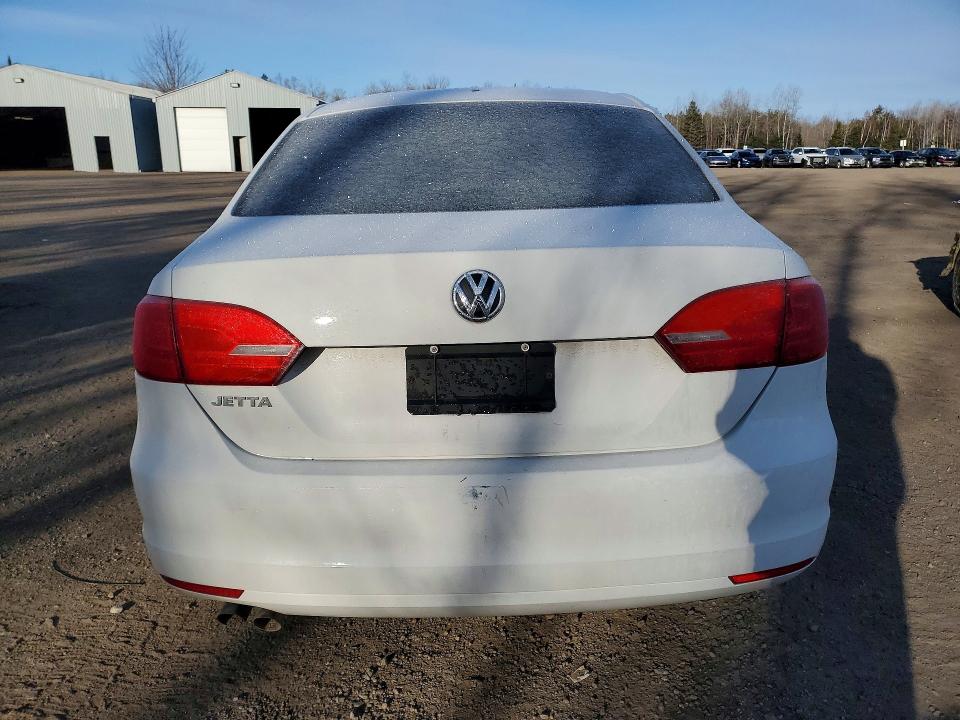 46547316 :رقم المزاد ، 3VWDK7AJ1BM009427 vin ، 2011 Volkswagen Jetta مزاد بيع