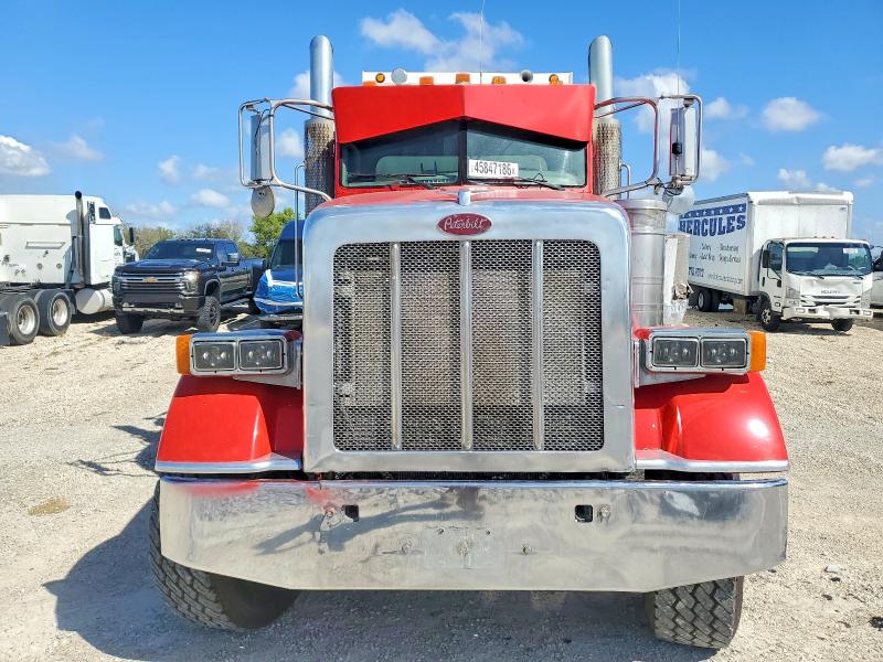 45847186 :رقم المزاد ، FLA120008 vin ، 2022 Peterbilt Tractor Dumptruck مزاد بيع