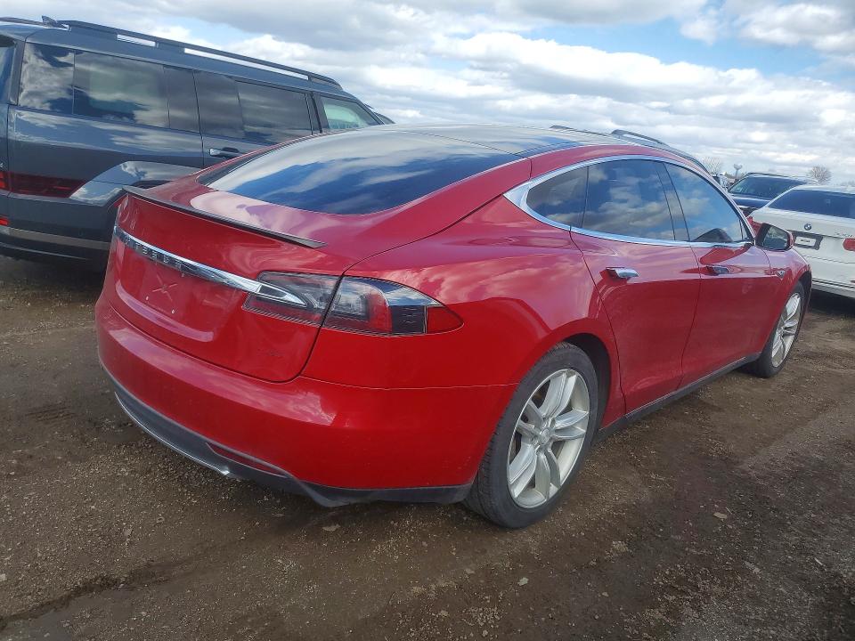 47418336 :رقم المزاد ، 5YJSA1DP5DFP10859 vin ، 2013 Tesla Model S مزاد بيع
