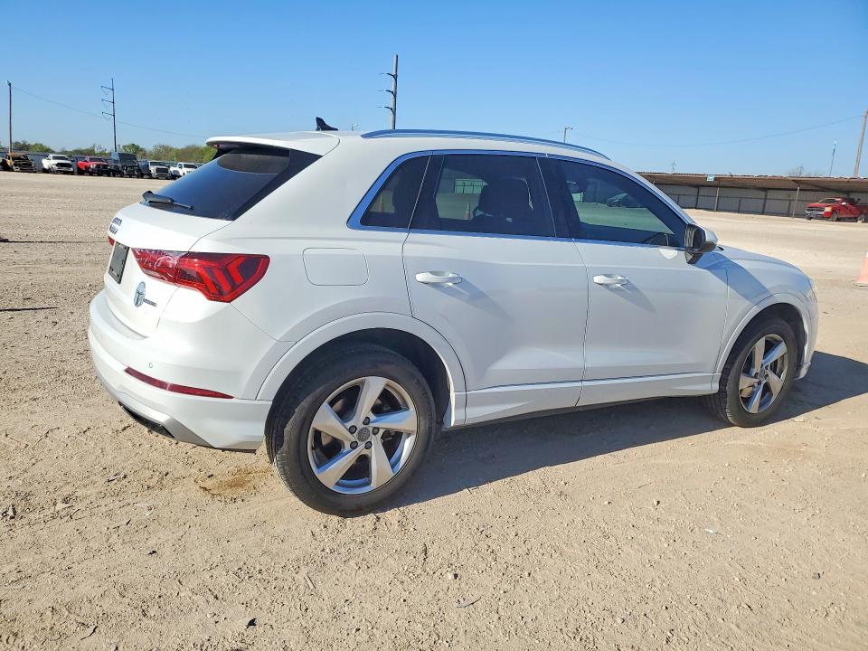 2020 Audi Q3 მანქანა იყიდება აუქციონზე, vin: WA1BECF39L1048571, აუქციონის ნომერი: 46197366