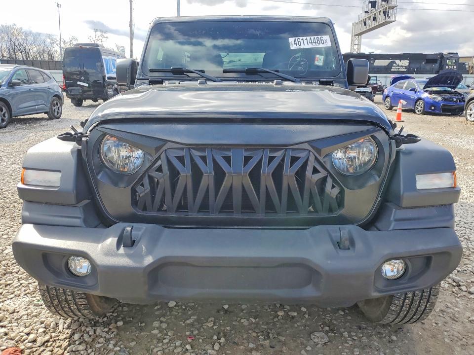 2018 Jeep Wrangler Unlimited მანქანა იყიდება აუქციონზე, vin: 1C4HJXDG5JW233905, აუქციონის ნომერი: 46114486