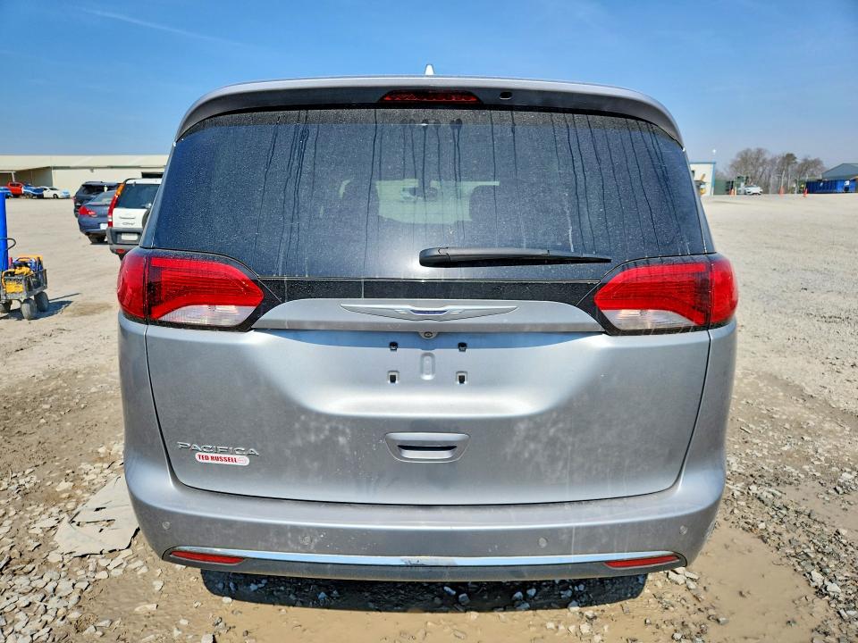 46972946 :رقم المزاد ، 2C4RC1FG6JR126461 vin ، 2018 Chrysler Pacifica مزاد بيع