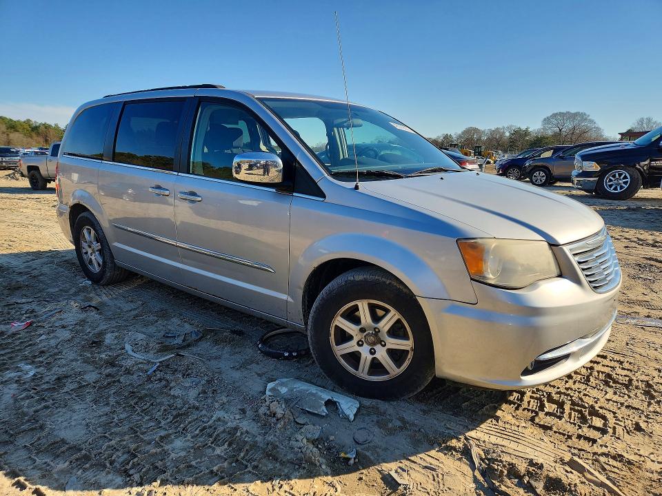 46099456 :رقم المزاد ، 2A4RR5DG5BR630620 vin ، 2011 Chrysler Town & Country مزاد بيع