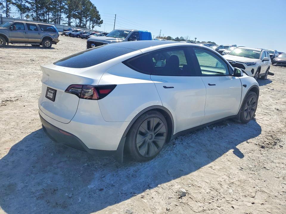 Продажа на аукционе авто 2024 Tesla Model Y, vin: 7SAYGDED8RA307397, номер лота: 46517256