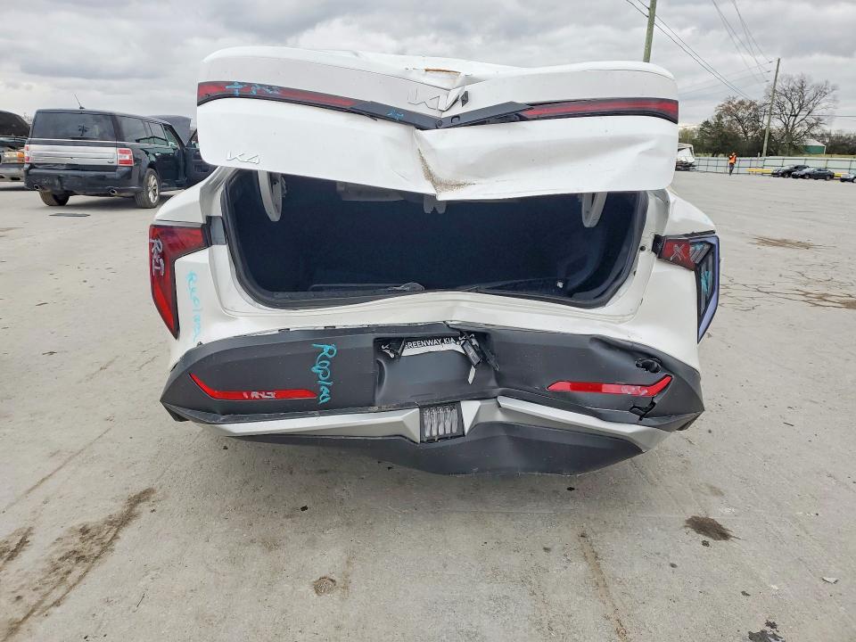 79769985 :رقم المزاد ، 3KPFT4DE2SE200600 vin ، 2025 Kia K4 مزاد بيع