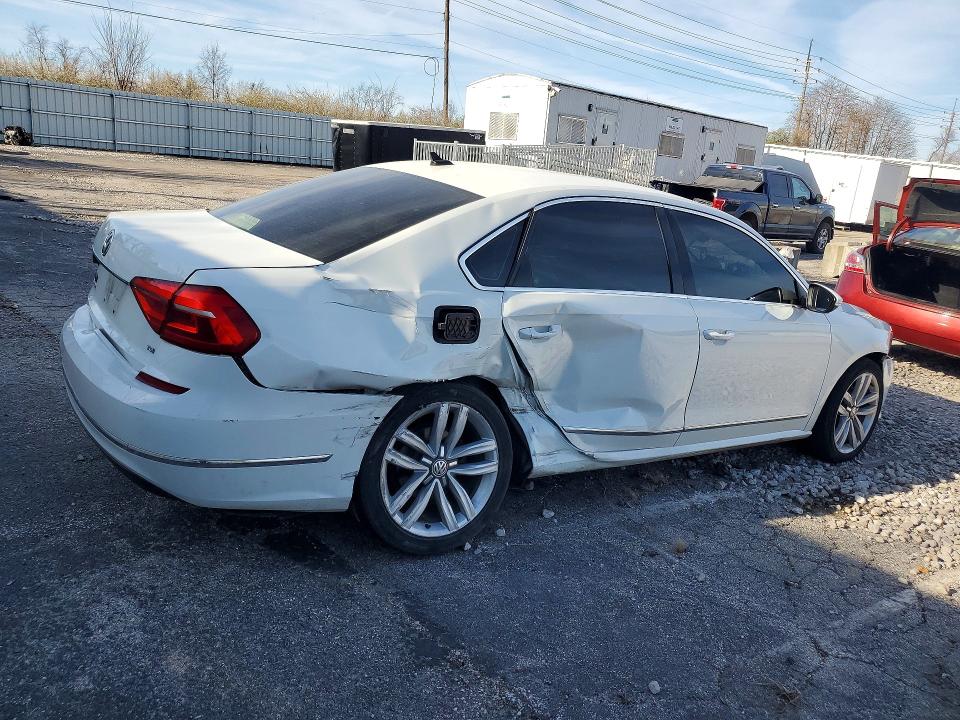 47287606 :رقم المزاد ، 1VWCS7A36GC018923 vin ، 2016 Volkswagen Passat مزاد بيع