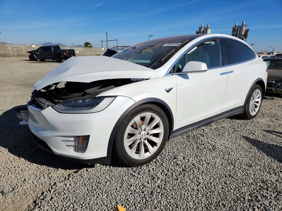 2020 Tesla Model X მანქანა იყიდება აუქციონზე, vin: 5YJXCAE23LF301809, აუქციონის ნომერი: 46554286