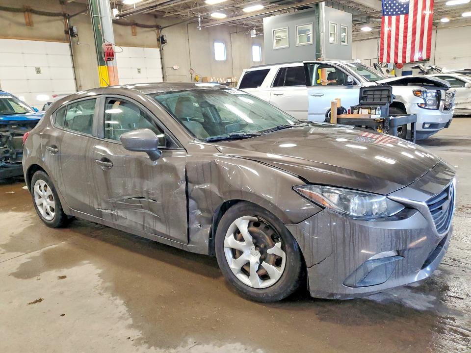 46493176 :رقم المزاد ، 3MZBM1K72FM183434 vin ، 2015 Mazda 3 مزاد بيع