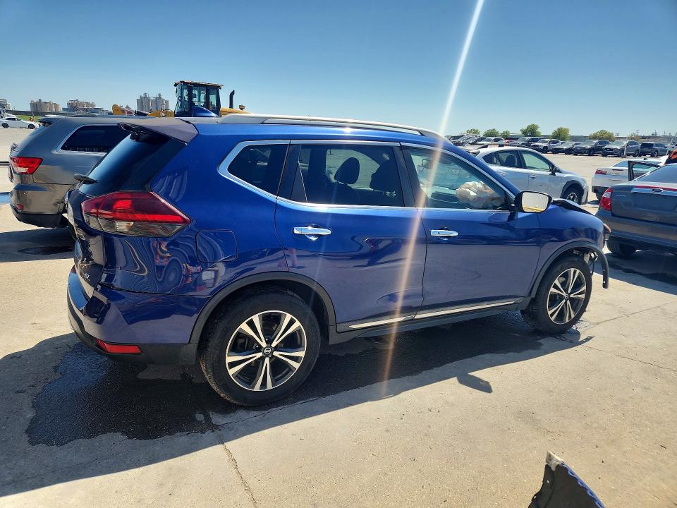 46128886 :رقم المزاد ، 5N1AT2MT5JC740344 vin ، 2018 Nissan Rogue مزاد بيع