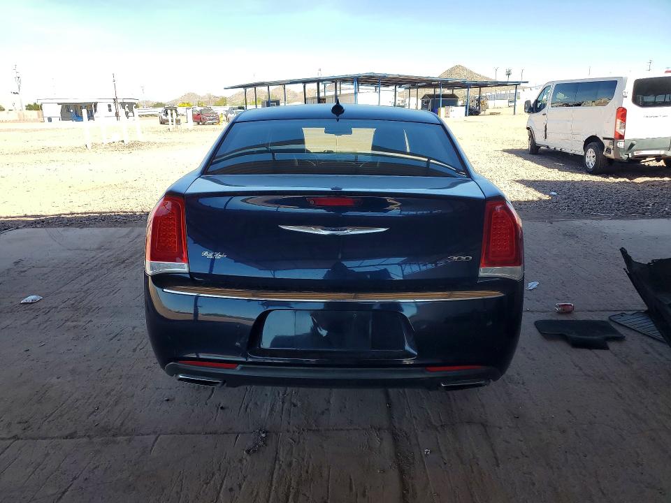 2015 Chrysler 300 მანქანა იყიდება აუქციონზე, vin: 2C3CCAAG2FH828873, აუქციონის ნომერი: 45887926
