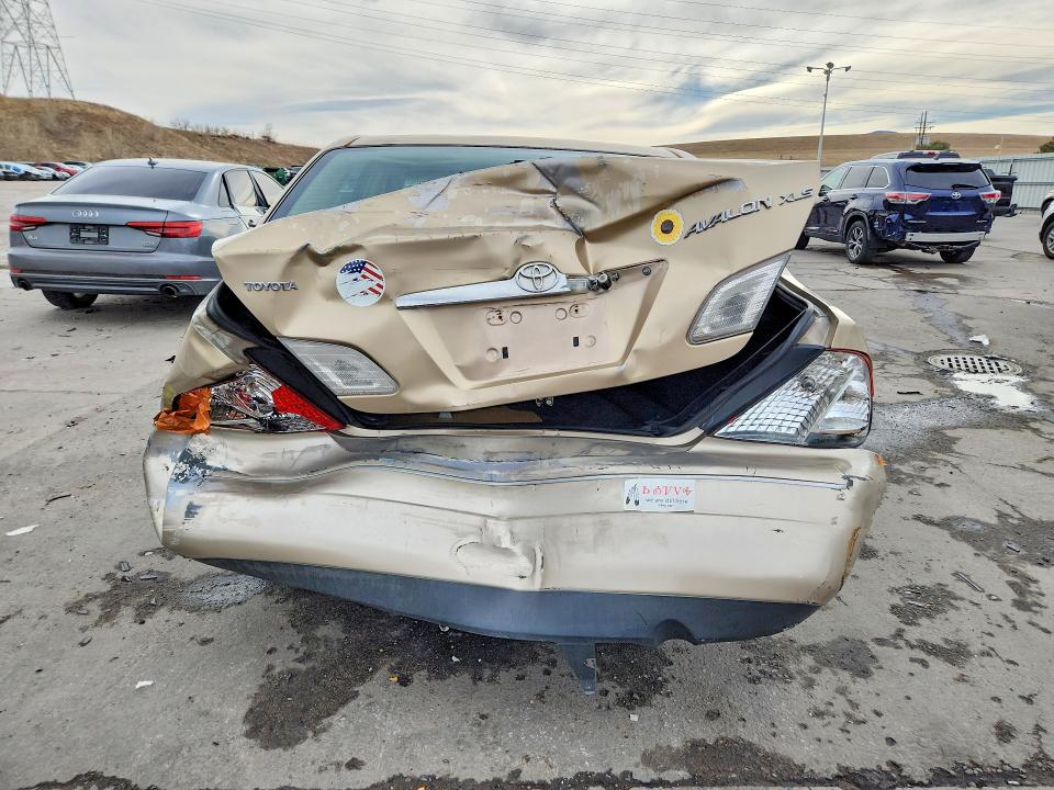 46054286 :رقم المزاد ، 4T1BF28B9YU108156 vin ، 2000 Toyota Avalon مزاد بيع