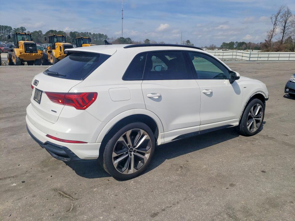 79554325 :رقم المزاد ، WA1EECF3XN1007611 vin ، 2022 Audi Q3 مزاد بيع