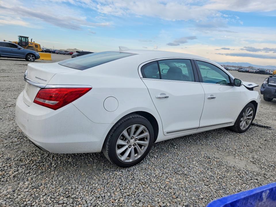 46943486 :رقم المزاد ، 1G4GB5G30GF173638 vin ، 2016 Buick Lacrosse مزاد بيع