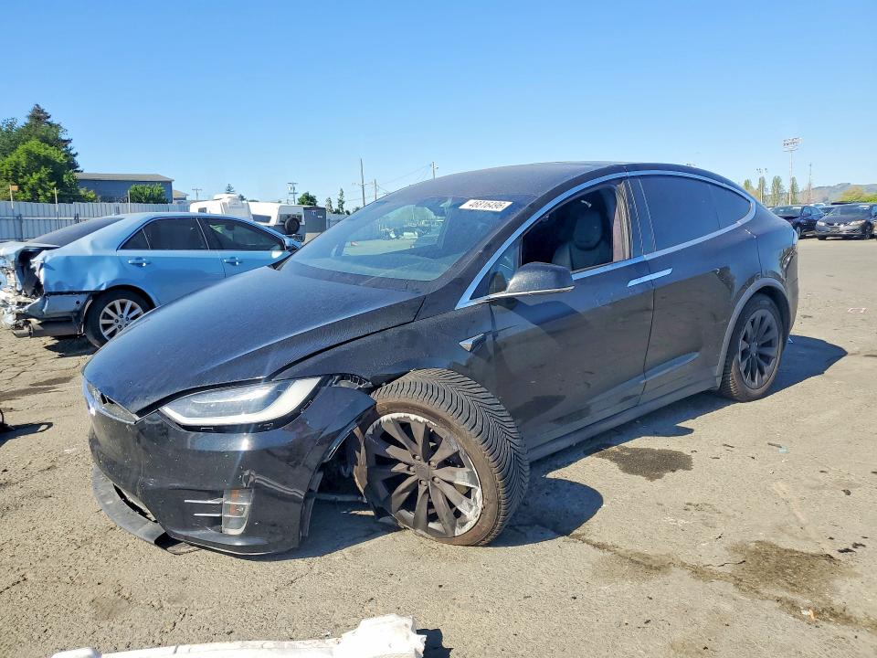 Продаж на аукціоні авто 2017 Tesla Model X, vin: 5YJXCAE27HF076706, номер лоту: 46816496