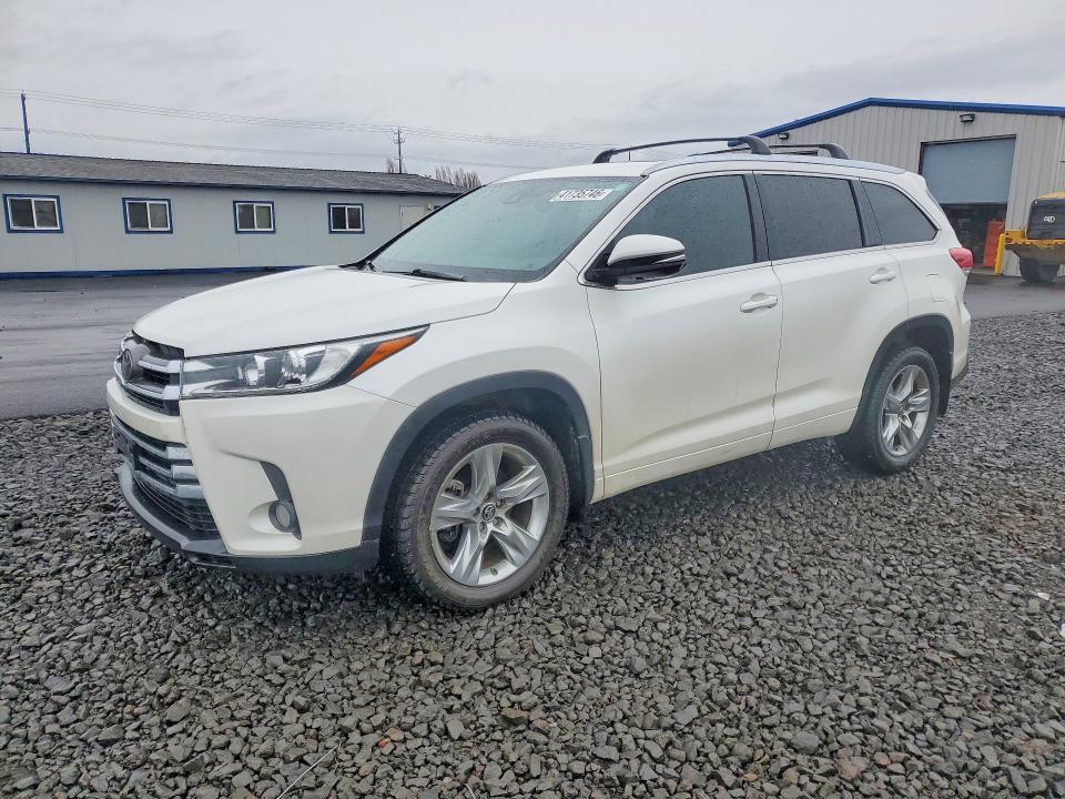 2018 Toyota Highlander მანქანა იყიდება აუქციონზე, vin: 5TDDZRFH1JS488253, აუქციონის ნომერი: 41735746