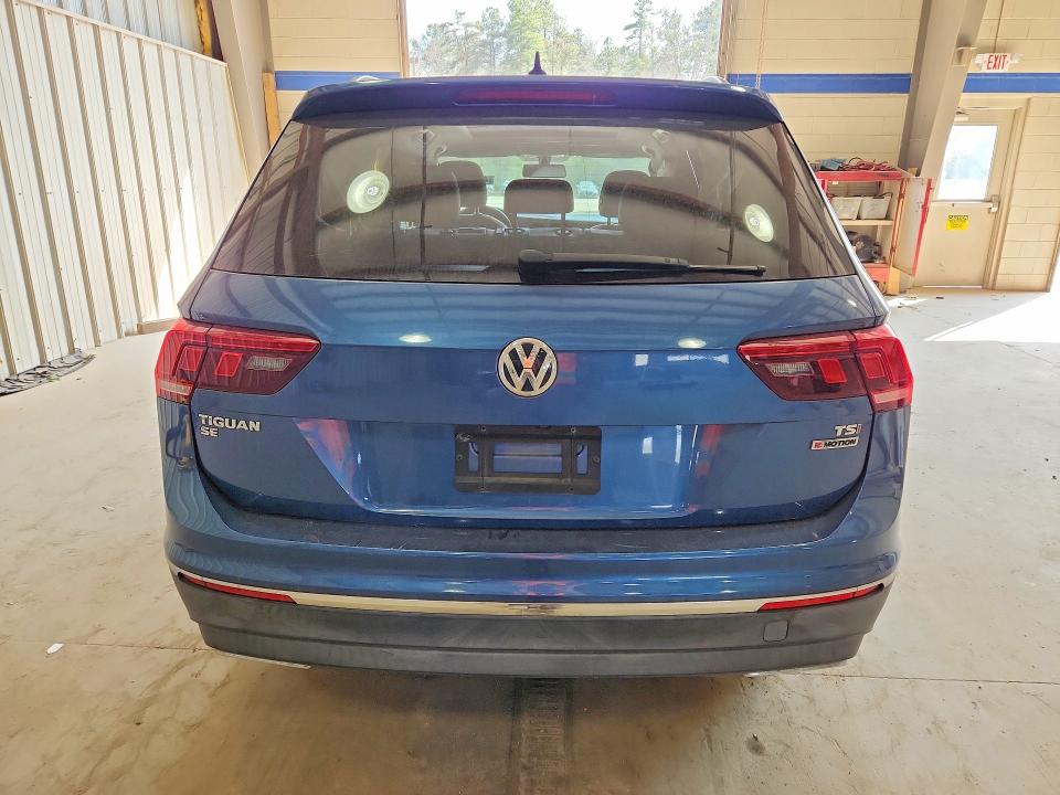 45800546 :رقم المزاد ، 3VV2B7AX5JM170085 vin ، 2018 Volkswagen Tiguan مزاد بيع
