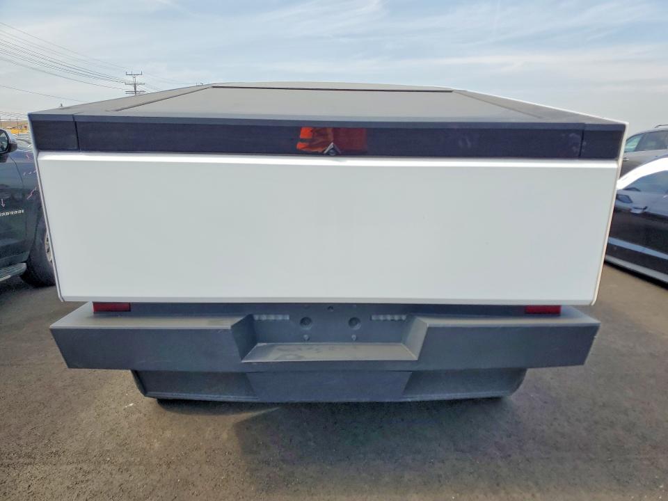 Aukcja sprzedaży 2025 Tesla Cybertruck, vin: 7G2CEHED0SA074610, numer aukcji: 79769355