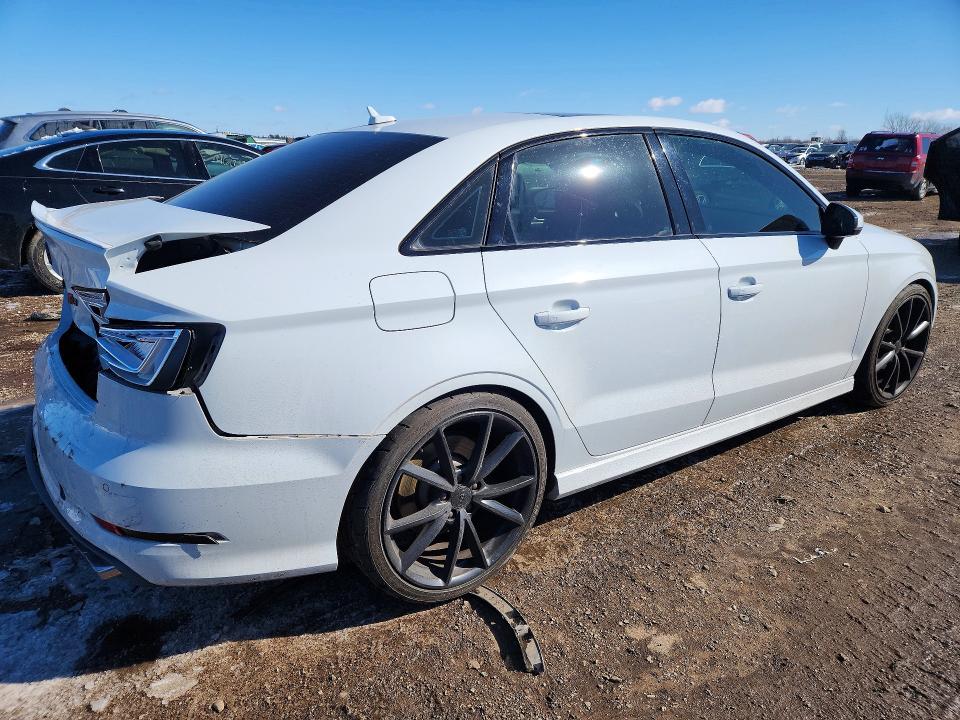 45972676 :رقم المزاد ، WAUB1GFF1G1118067 vin ، 2016 Audi S3 مزاد بيع