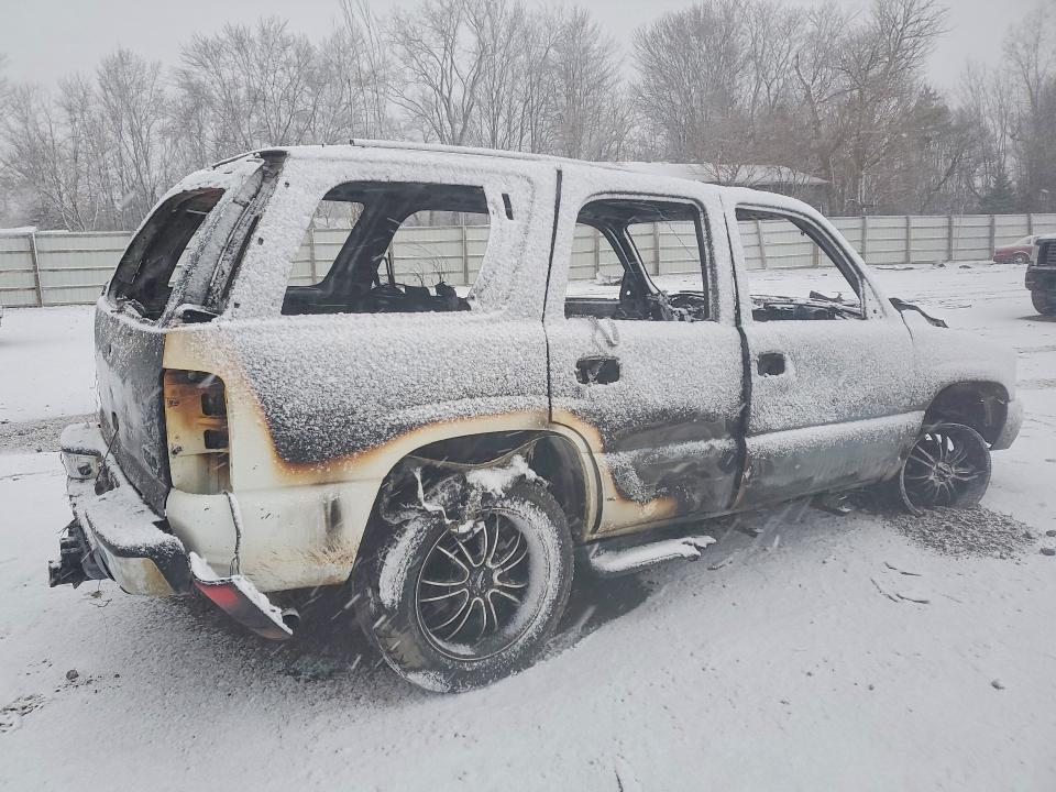 45446156 :رقم المزاد ، 1GKEK13TX6J106572 vin ، 2006 Gmc Yukon مزاد بيع