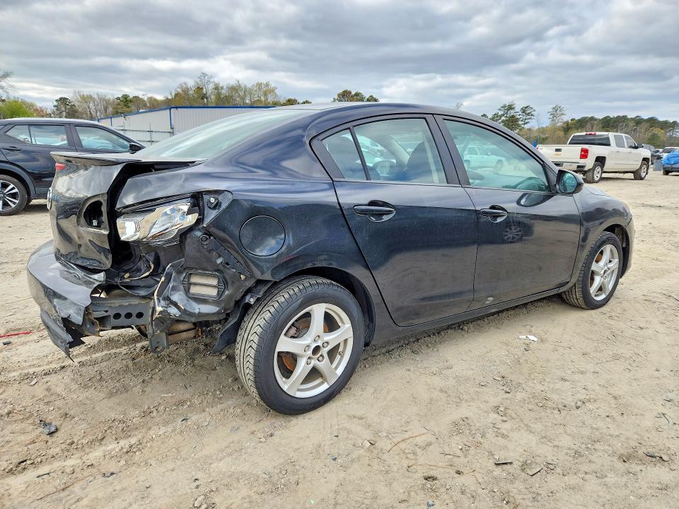 47071466 :رقم المزاد ، JM1BL1U71D1767076 vin ، 2013 Mazda 3 مزاد بيع