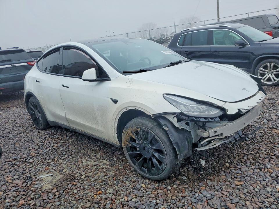 79895845 :رقم المزاد ، 7SAYGDEE8NA018569 vin ، 2022 Tesla Model Y مزاد بيع