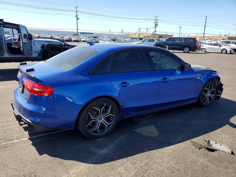 Продажа на аукционе авто 2016 Audi A4, vin: WAUFFAFLXGA009824, номер лота: 79478915