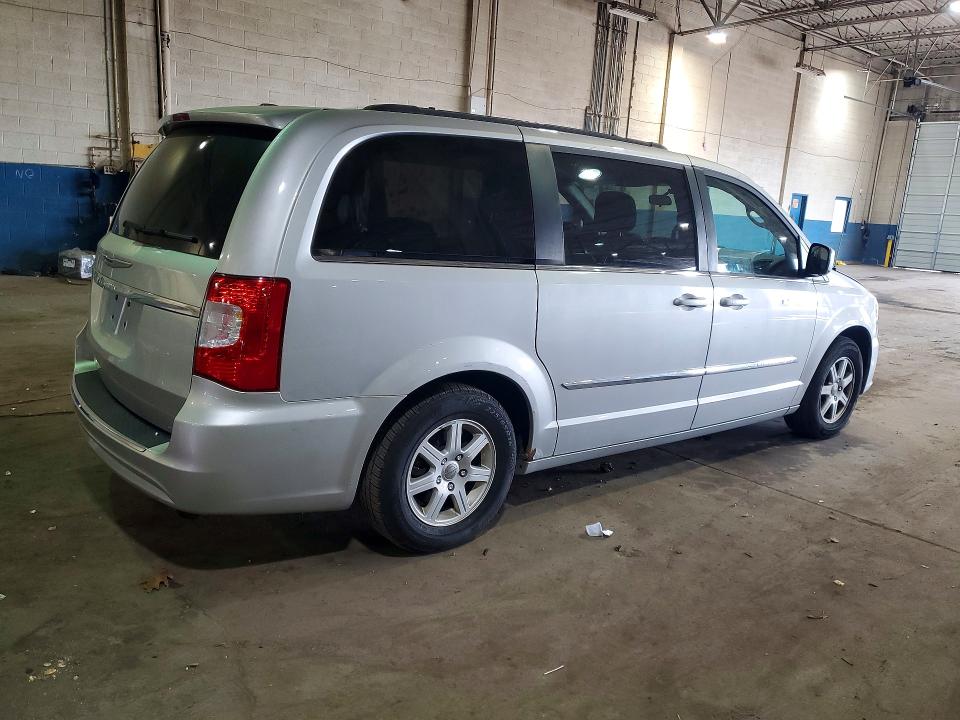 48237796 :رقم المزاد ، 2A4RR5DG4BR604459 vin ، 2011 Chrysler Town & Country مزاد بيع