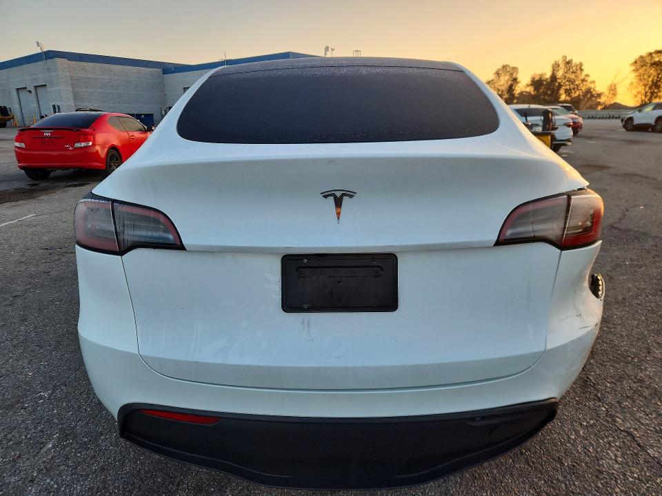 45616186 :رقم المزاد ، 7SAYGDED8RF154488 vin ، 2024 Tesla Model Y مزاد بيع