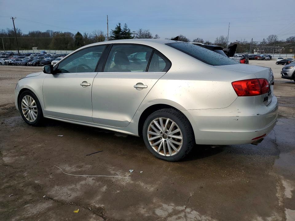 46067486 :رقم المزاد ، 3VWLZ7AJ6BM360129 vin ، 2011 Volkswagen Jetta مزاد بيع
