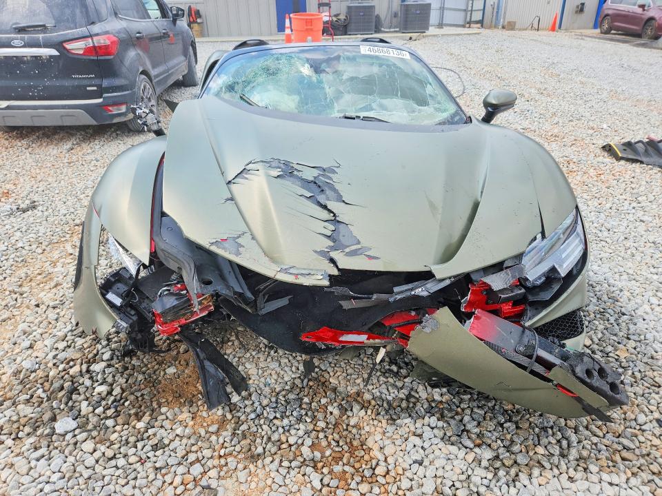 46868136 :رقم المزاد ، ZFF96NMA8R0307078 vin ، 2024 Ferrari Sf 90 Spider مزاد بيع