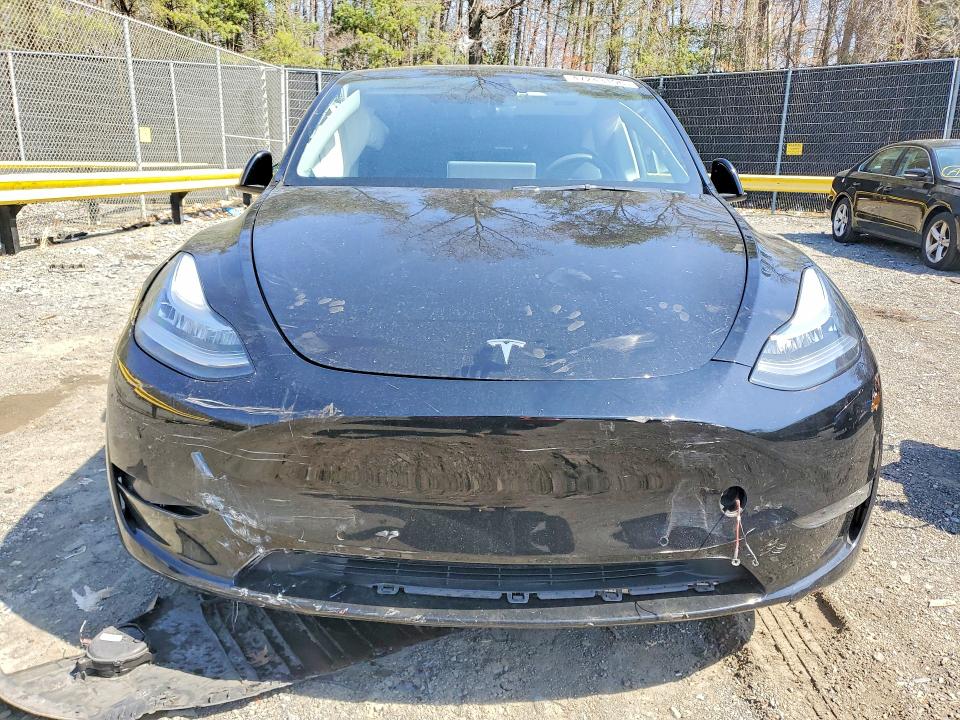 47243196 :رقم المزاد ، 7SAYGDEE8NF320057 vin ، 2022 Tesla Model Y مزاد بيع