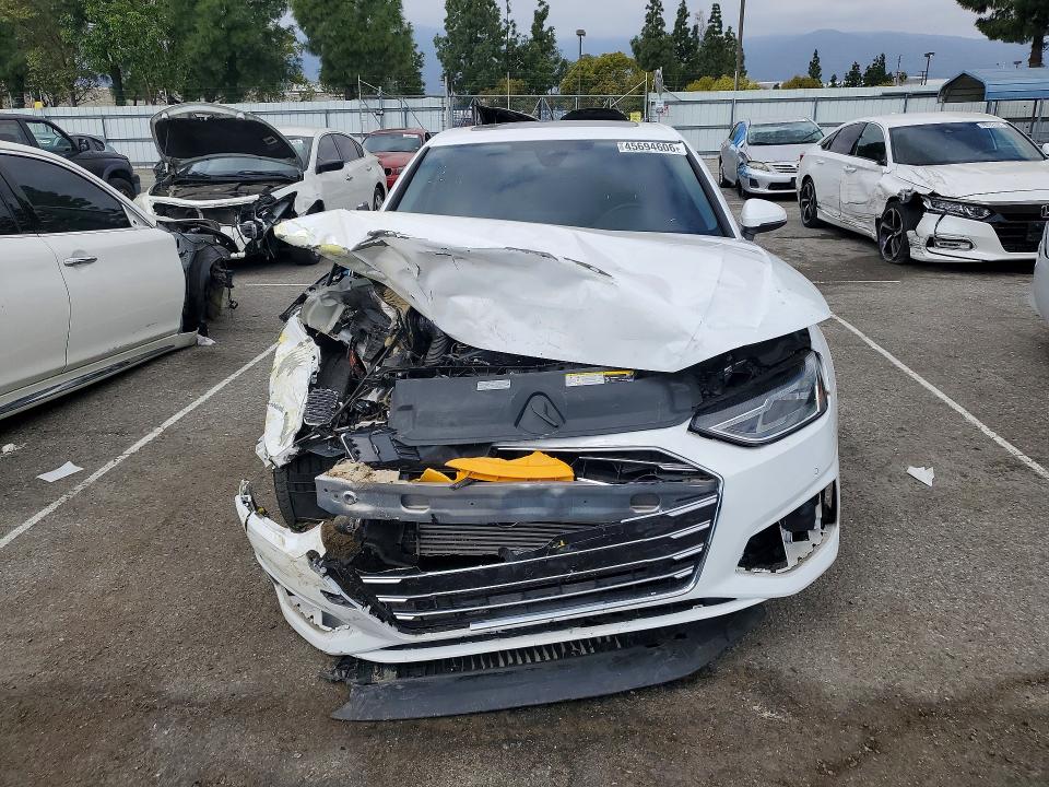 Продажа на аукционе авто 2021 Audi A4, vin: WAUABAF44MA052873, номер лота: 45694606