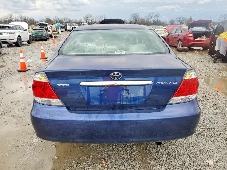 Продажа на аукционе авто 2005 Toyota Camry, vin: 4T1BE32KX5U022898, номер лота: 61378096