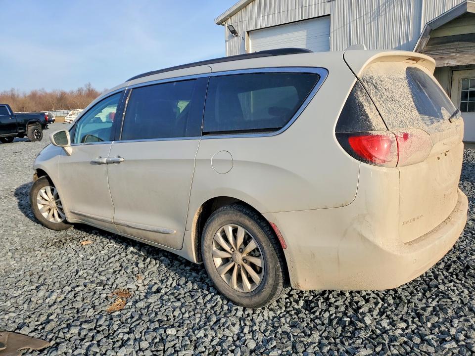 Продажа на аукционе авто 2017 Chrysler Pacifica, vin: 2C4RC1BG1HR608237, номер лота: 47895726