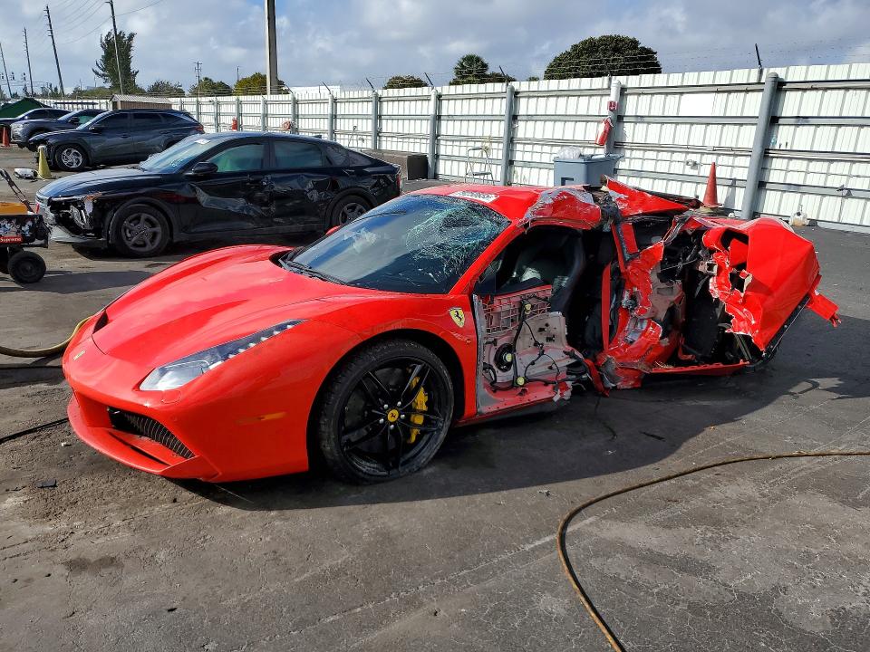 54877666 :رقم المزاد ، ZFF79ALA5G0217425 vin ، 2016 Ferrari 488 Gtb مزاد بيع