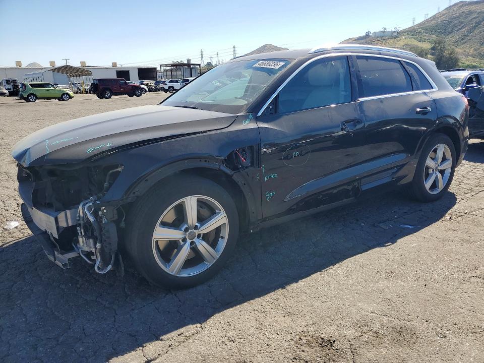 Auction sale of the 2019 Audi E-tron, vin: WA1LAAGE9KB008892, lot number: 46636236