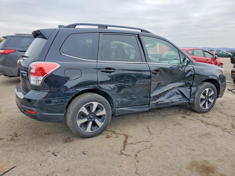 2017 Subaru Forester მანქანა იყიდება აუქციონზე, vin: JF2SJARC5HH573693, აუქციონის ნომერი: 46100216