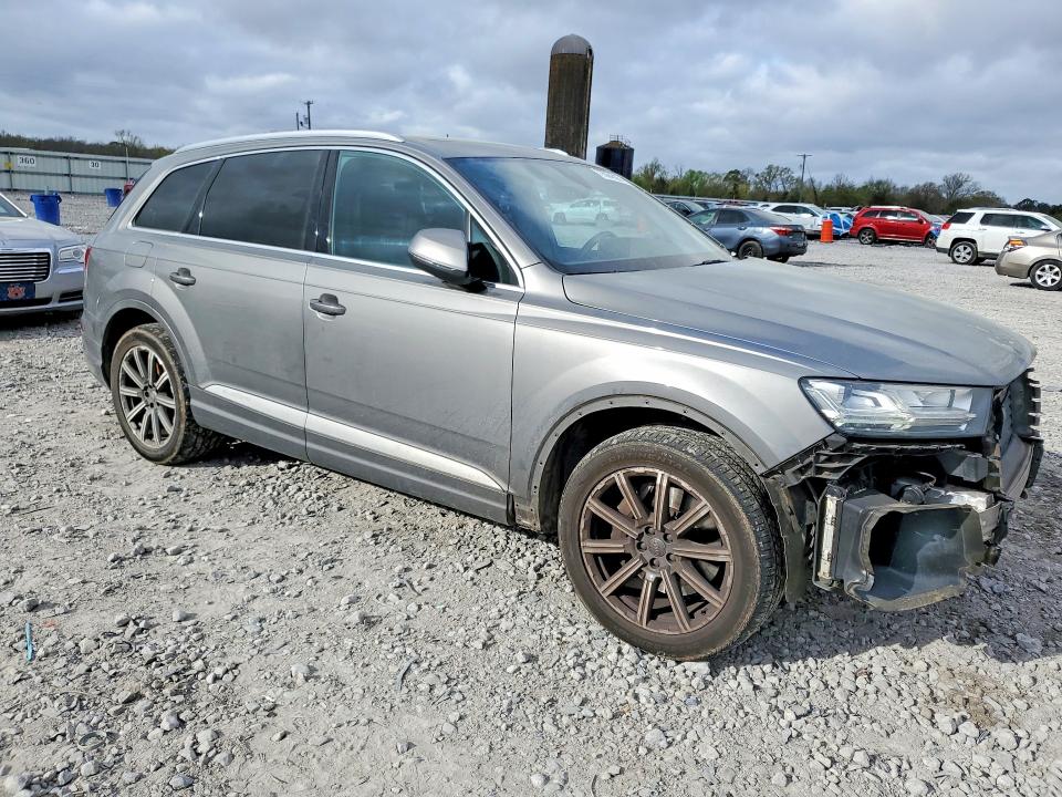 Продажа на аукционе авто 2017 Audi Q7, vin: WA1LAAF74HD038432, номер лота: 79584525