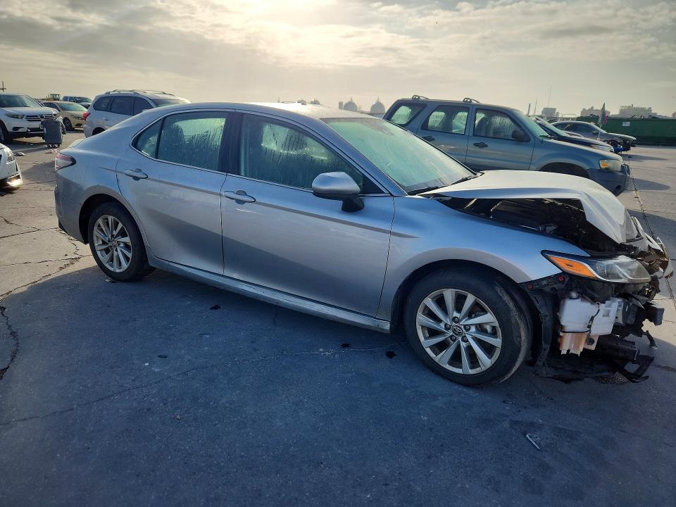 2024 Toyota Camry მანქანა იყიდება აუქციონზე, vin: 4T1C11AK0RU842984, აუქციონის ნომერი: 47893546