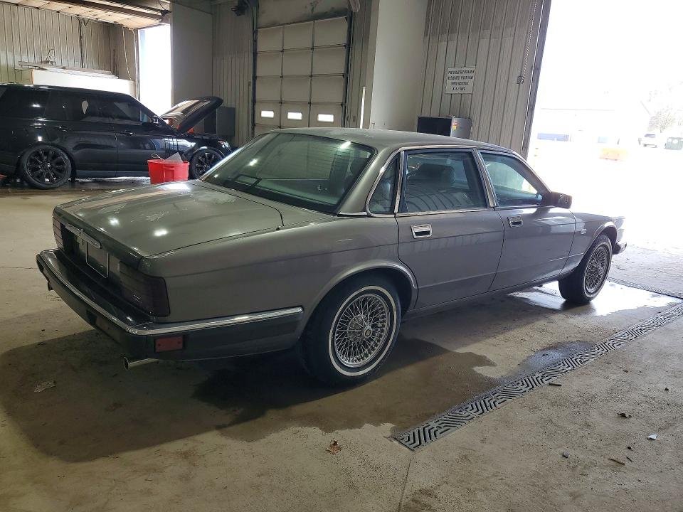 1990 Jaguar Xj6 მანქანა იყიდება აუქციონზე, vin: SAJFY1743LC618242, აუქციონის ნომერი: 48008416