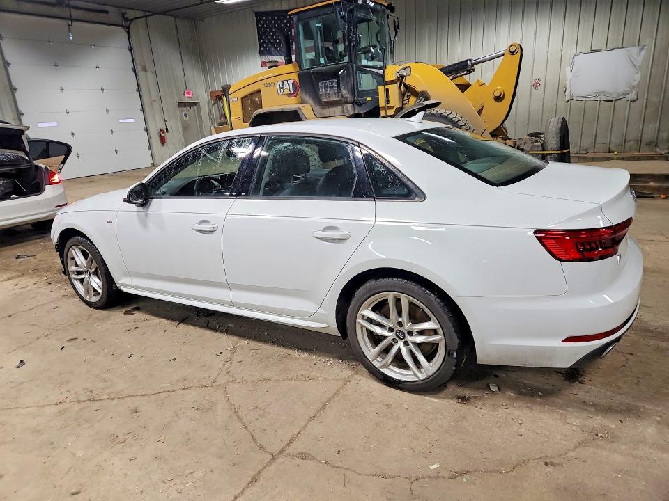 45641646 :رقم المزاد ، WAUDNAF45HN046115 vin ، 2017 Audi A4 مزاد بيع