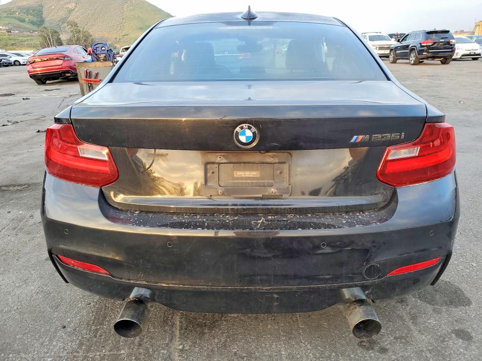 41975686 :رقم المزاد ، WBA1J7C50FV358709 vin ، 2015 Bmw M235i مزاد بيع