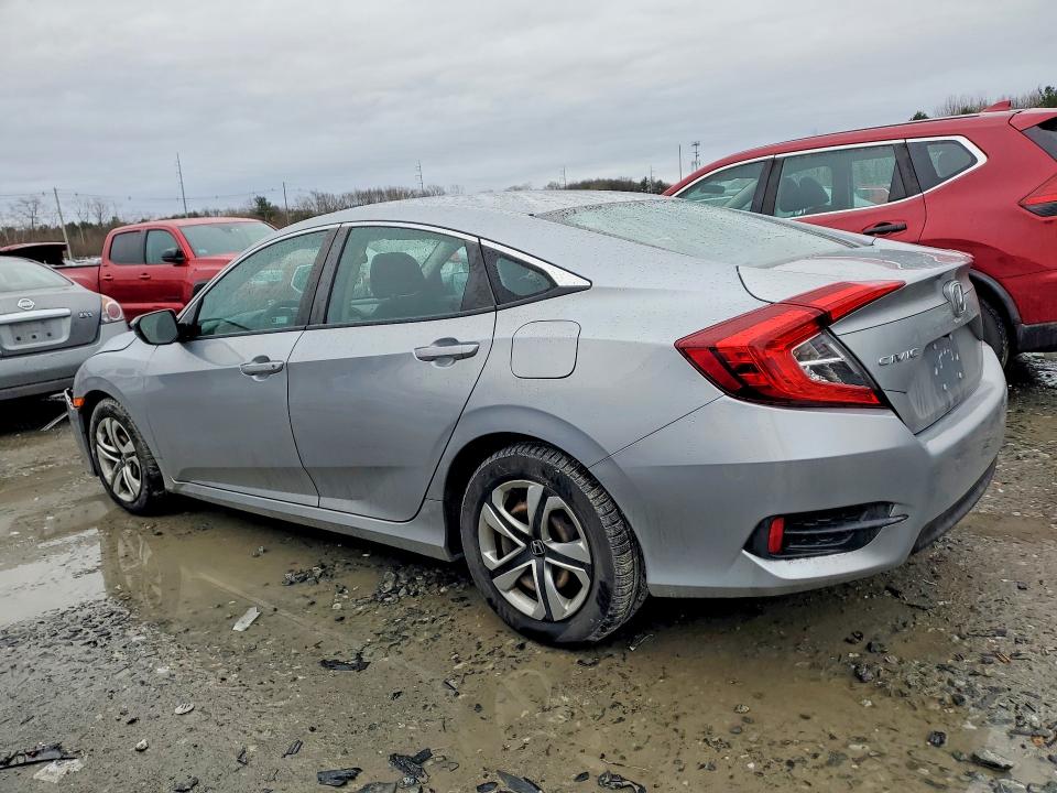 45524876 :رقم المزاد ، 2HGFC2F57JH577963 vin ، 2018 Honda Civic مزاد بيع