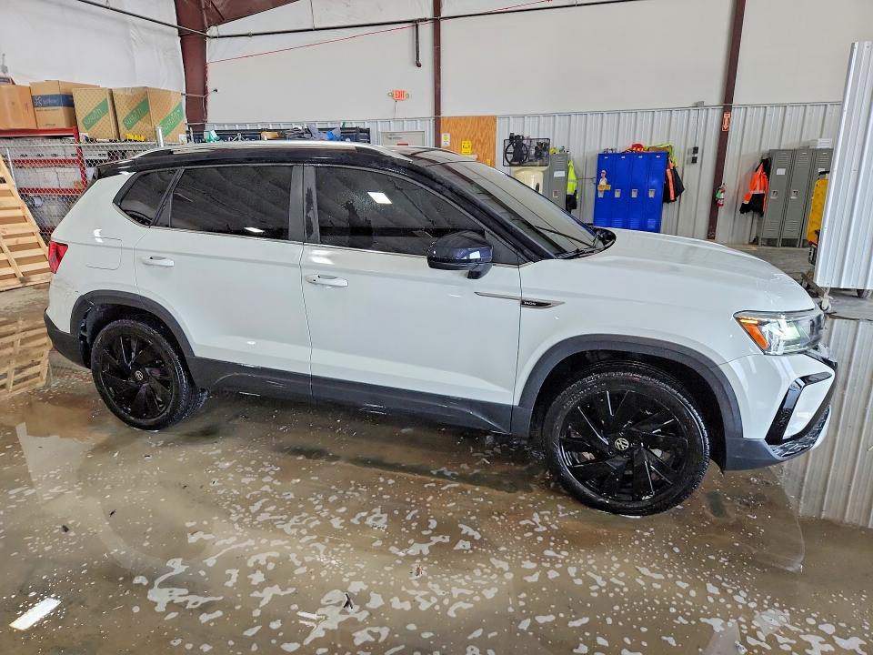 79625775 :رقم المزاد ، 3VVVX7B22RM047972 vin ، 2024 Volkswagen Taos مزاد بيع