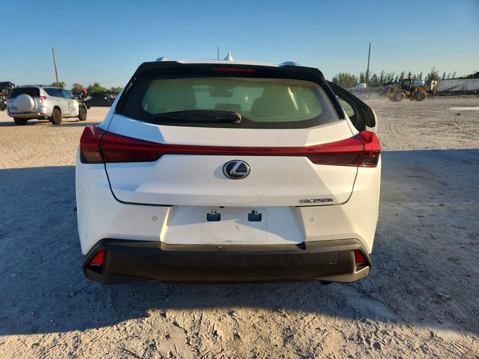 Auction sale of the 2021 Lexus Ux 250h, vin: JTHP9JBHXM2045761, lot number: 47312856