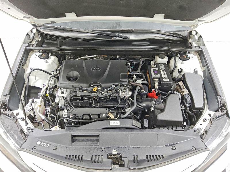 94030195 :رقم المزاد ، 4T1G11AKXMU429951 vin ، 2021 Toyota Camry مزاد بيع